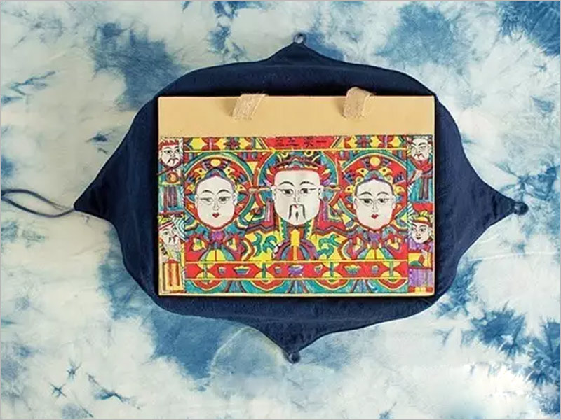 手工染土布刺繡復古月餅包裝設計，匠心精神的執(zhí)著與信念